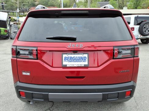 New 2026 Jeep Cherokee Laredo image 5