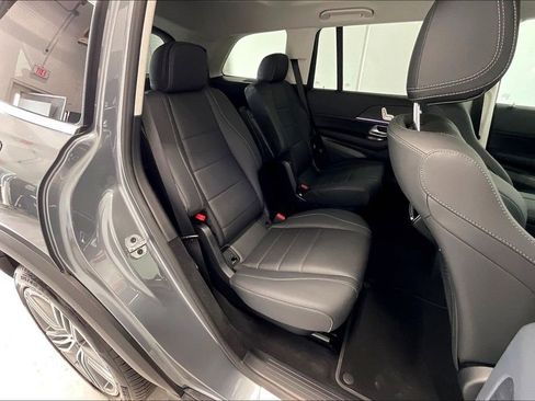 Used 2026 Mercedes-Benz GLS 450 4MATIC image 19