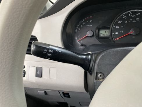 Used 2012 Toyota Sienna LE image 23