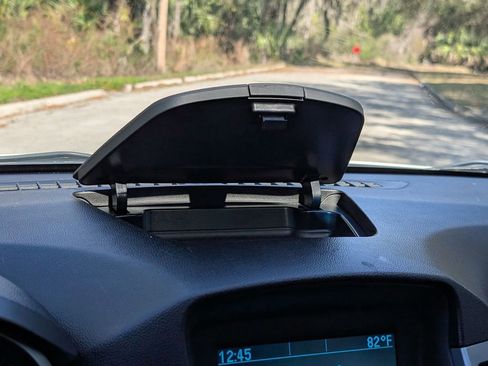 Used 2014 Chevrolet Cruze LT image 21