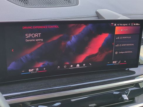 Used 2026 BMW X7 M60i image 23