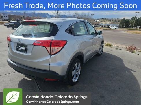 Used 2016 Honda HR-V LX image 8