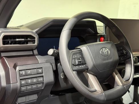 Certified 2025 Toyota 4Runner TRD Off-Road Premium AWD/4WD image 17