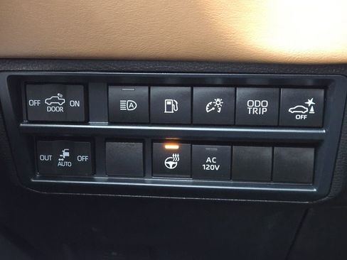 Certified 2025 Toyota Tundra 1794 Edition image 24