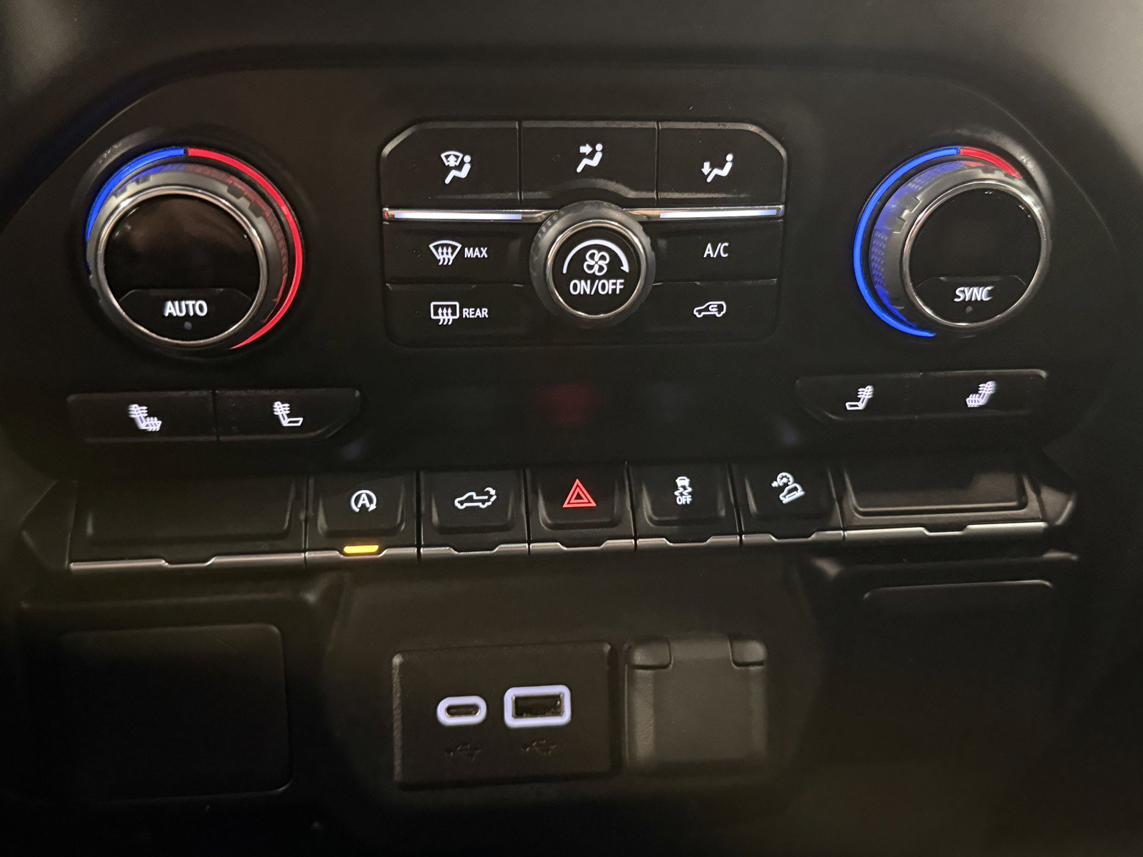 Used 2021 Chevrolet Silverado 1500 RST AWD/4WD image 16