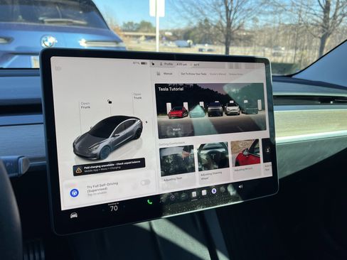 Used 2023 Tesla Model 3 Performance image 21