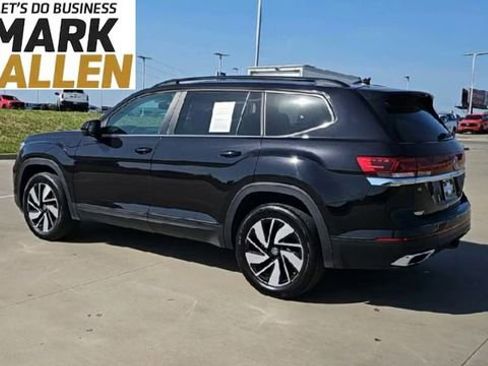 Used 2025 Volkswagen Atlas SE image 6