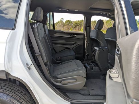 New 2026 Jeep Grand Cherokee L 2WD image 48