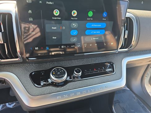 Used 2025 Ford Expedition Tremor AWD/4WD image 24