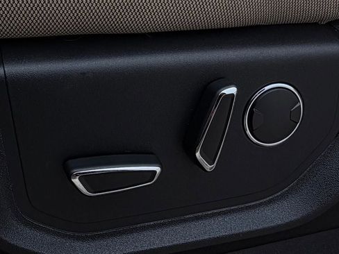 Used 2017 Ford F150 XLT w/ Equipment Group 302A Luxury image 5