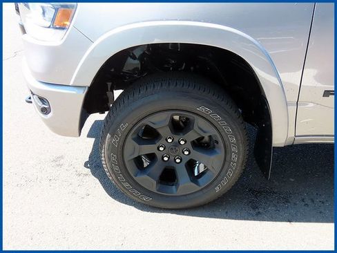 Used 2019 RAM 1500 Laramie AWD/4WD image 4