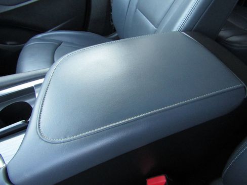 Used 2024 Buick Enclave Premium image 25