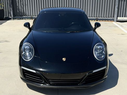 Used 2019 Porsche 911 Carrera 4 AWD/4WD image 9