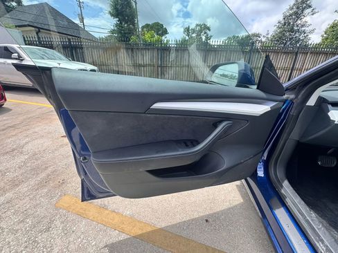 Used 2023 Tesla Model 3 Standard Range RWD image 6