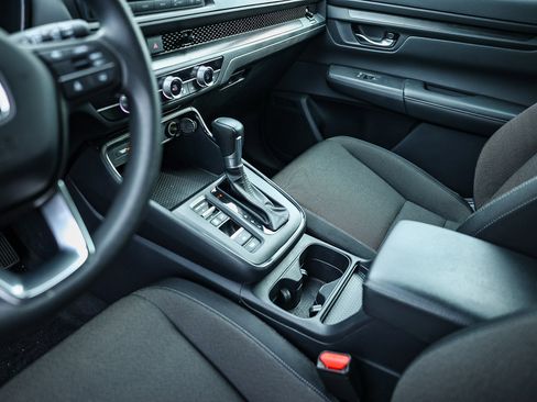 Used 2025 Honda CR-V LX image 24