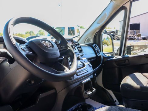 Used 2024 RAM ProMaster 3500 w/ Convenience Group image 22