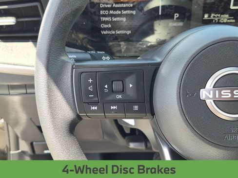 Used 2025 Nissan Kicks SV FWD image 19