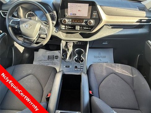 Used 2023 Toyota Highlander L image 12