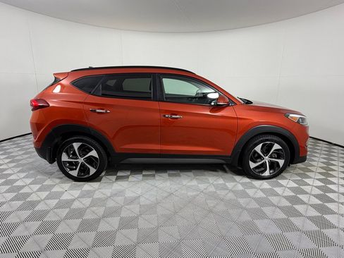 Used 2016 Hyundai Tucson Limited w/ Option Group 03 FWD image 4