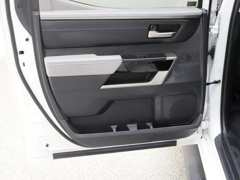 Used 2024 Toyota Tundra Limited image 30
