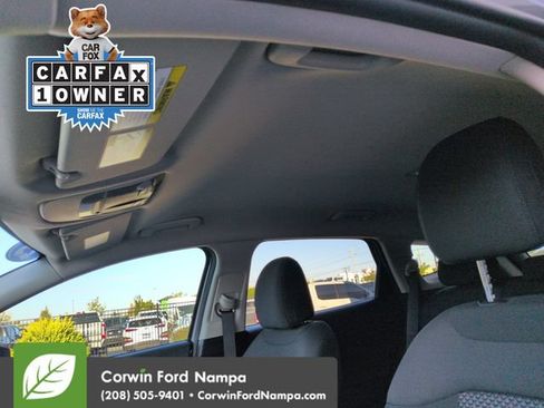Used 2025 Kia Sportage LX AWD/4WD image 22