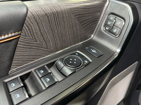 Used 2024 Ford F250 Platinum w/ Tremor Off-Road Package image 27