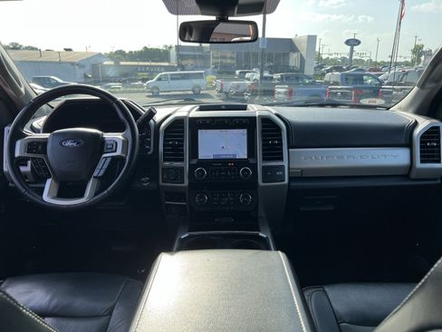 Used 2020 Ford F250 Lariat w/ Lariat Ultimate Package AWD/4WD image 23