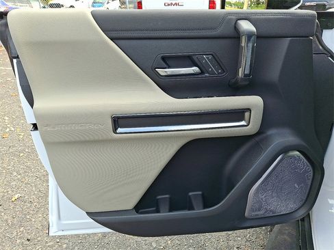 New 2026 GMC Hummer EV SUV image 9