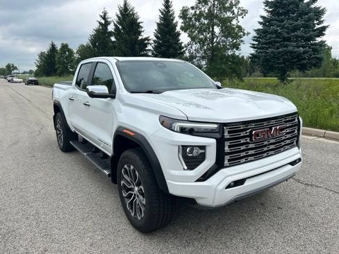 Used 2023 GMC Canyon Denali AWD/4WD image 2
