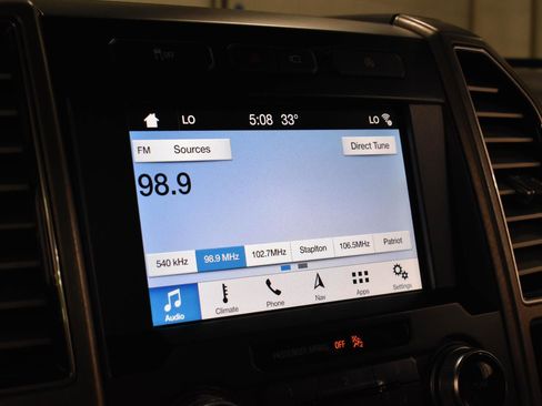 Used 2019 Ford F150 Limited w/ Trailer Tow Package image 16