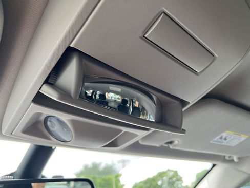Used 2019 Dodge Grand Caravan SE w/ UConnect Hands-Free Group FWD image 31