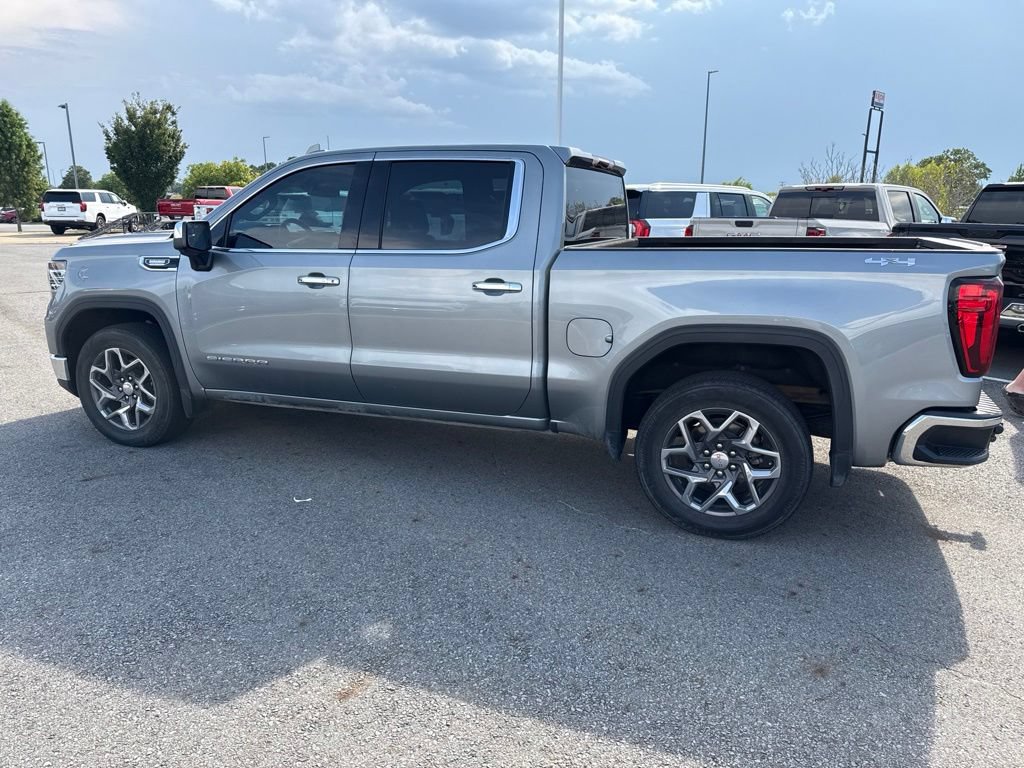 Used 2023 GMC Sierra 1500 SLT w/ SLT Convenience Package AWD/4WD image 9