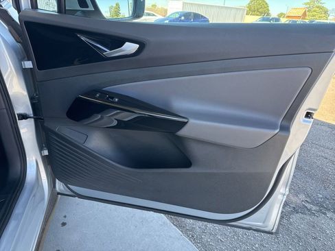 Used 2021 Volkswagen ID.4 Pro image 30