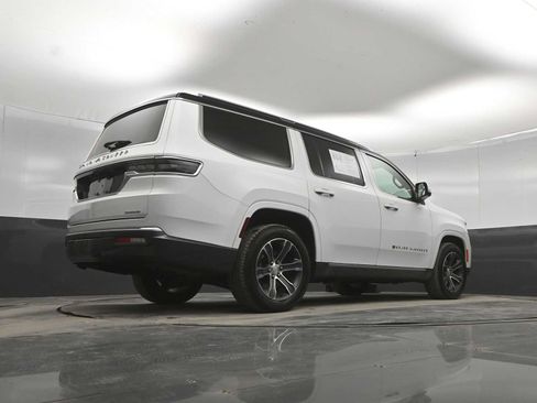 Used 2022 Jeep Grand Wagoneer Series I AWD/4WD image 40