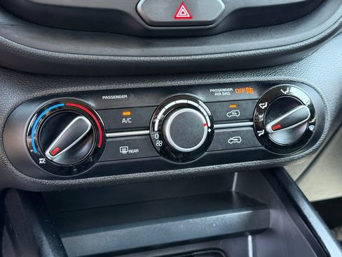 Used 2024 Kia Soul LX w/ Option Group 015 FWD image 12