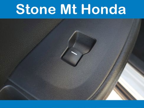 Used 2024 Honda HR-V LX image 13