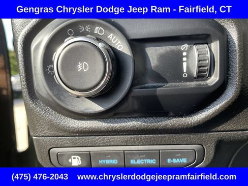 Used 2024 Jeep Wrangler Unlimited AWD/4WD image 36