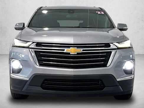 Used 2023 Chevrolet Traverse LT FWD image 3