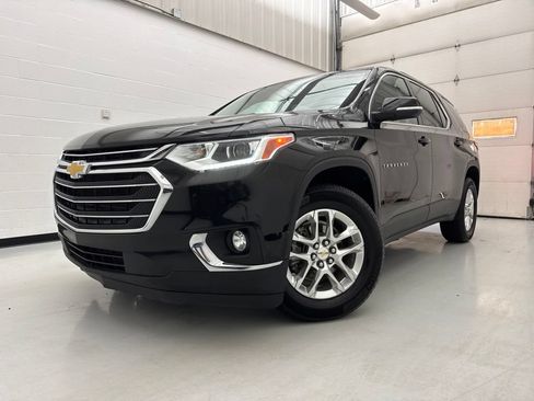 Used 2021 Chevrolet Traverse LT FWD image 3