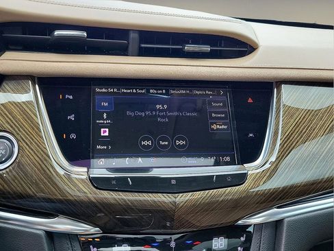 Used 2021 Cadillac XT6 Premium Luxury w/ Platinum Package AWD/4WD image 16