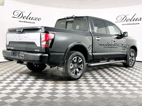 Used 2023 Nissan Titan Platinum Reserve w/ Moonroof Package image 6
