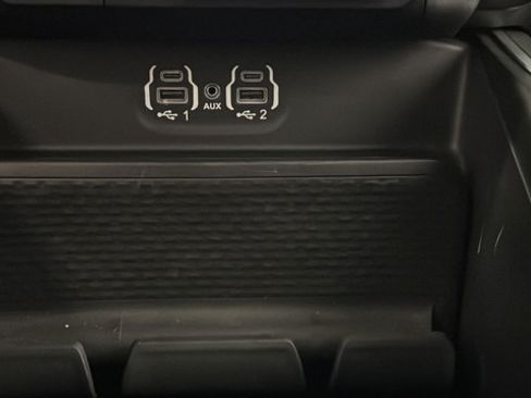 Used 2023 RAM 1500 Big Horn AWD/4WD image 32
