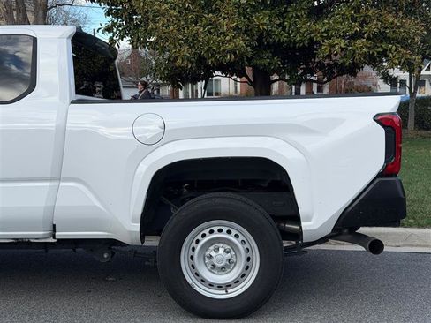 Used 2024 Toyota Tacoma SR image 8