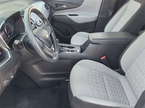 Used 2022 Chevrolet Equinox LT image 11