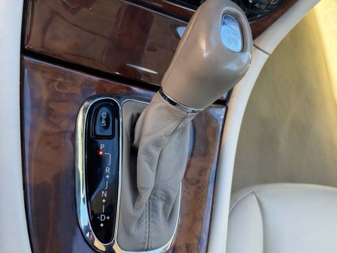 Used 2004 Mercedes-Benz CLK 320 Cabriolet 3.2L image 29