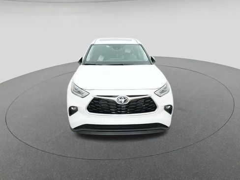 New 2026 Toyota Highlander Limited image 15