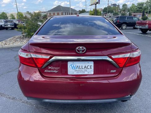 Used 2015 Toyota Camry SE FWD image 5