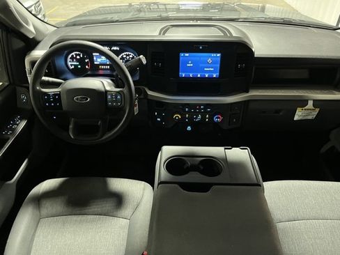 Used 2025 Ford F350 XL w/ XL Chrome Package image 24