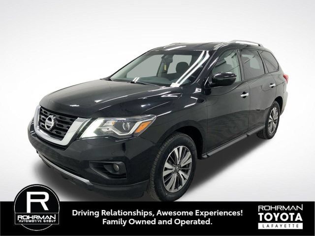 Used 2017 Nissan Pathfinder SV AWD/4WD image 2