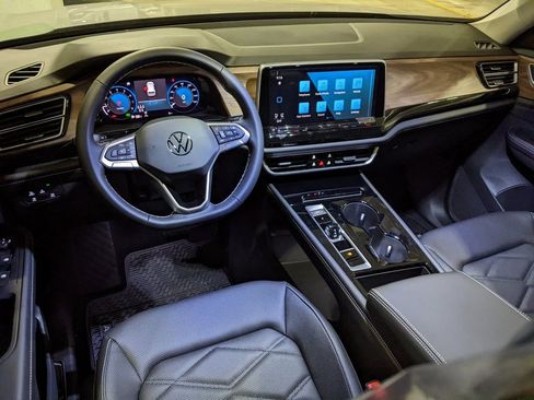 New 2026 Volkswagen Atlas SE image 12